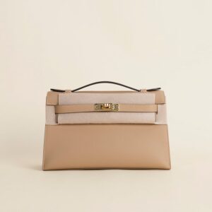 3306b20a25f8ca4d6be219db9fa8af45_900x.jpg Kelly pochette Swift OM Chai GHW
