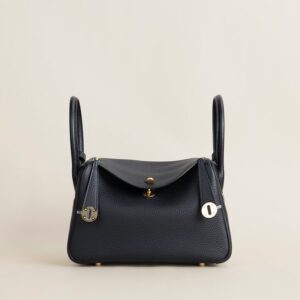 Lindy 26cm Clemence leather 89 Noir GHW